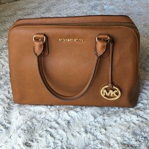 Michael Kors tan tote