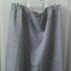 Grey linen skirt w/side slit..