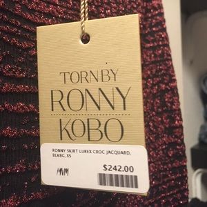 Ronny kobo crop / skirt set