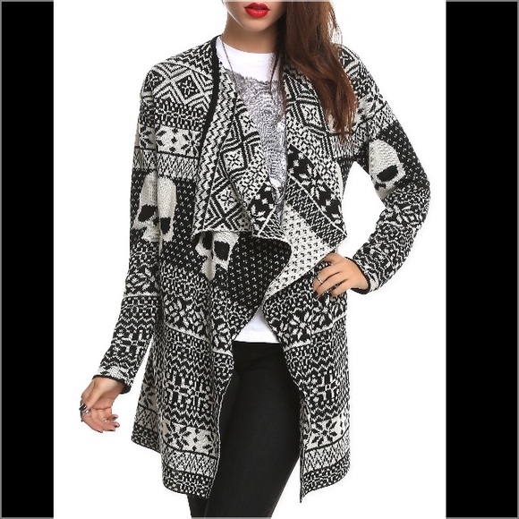 Iron Fist skull cardigan 💀