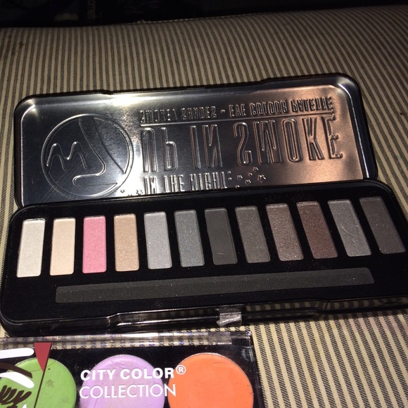 Basic makeup bundle - Picture 2 of 4