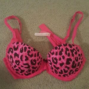 VS Pink bra