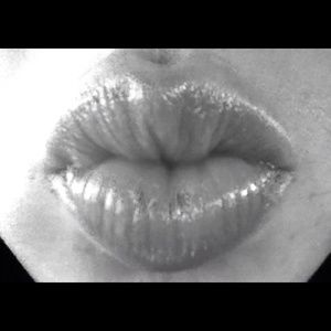 Meet your Posher, Edith