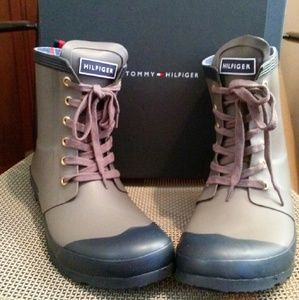 Tommy Hilfiger boots