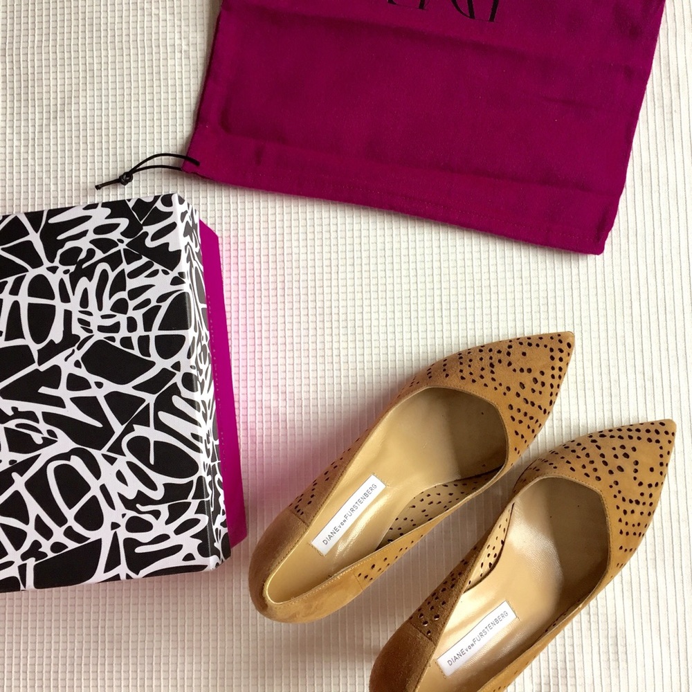 SALE! DVF Suede Cutout Pumps NWT