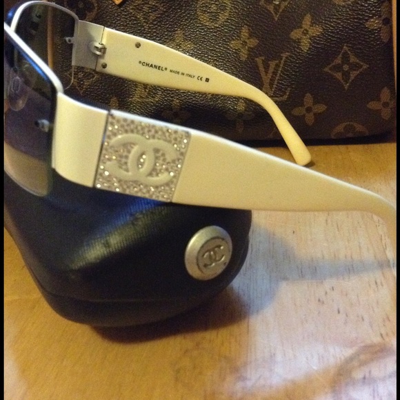 ?CHANEL?