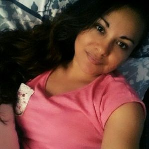 Meet your Posher, Roxana