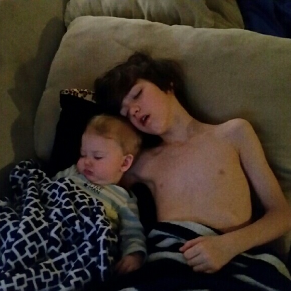 Meet your Posher, Lari - Picture 3 of 3