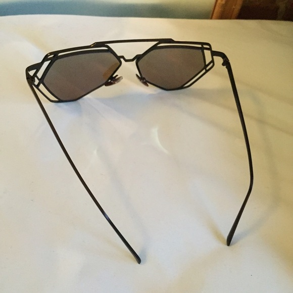 New Black & Blue Hexagon Mirror Sunglasses - Picture 2 of 2