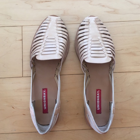 tan sandals