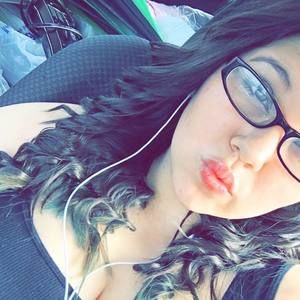 Meet your Posher, Alicia