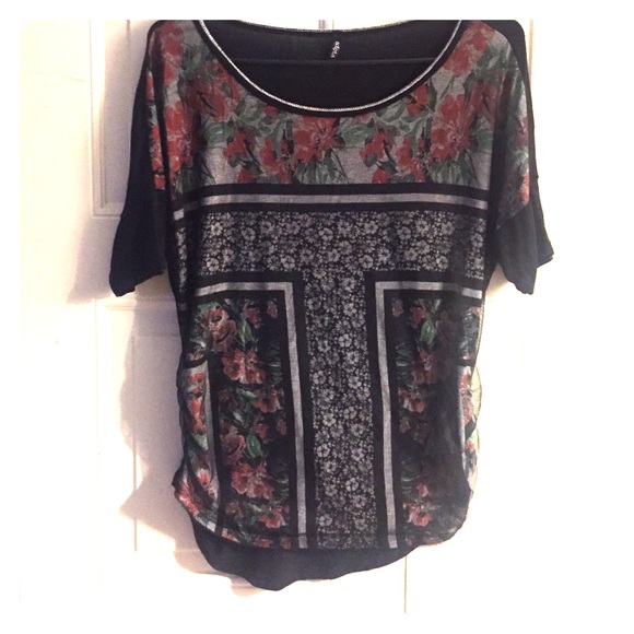 Black and floral short sleeve top