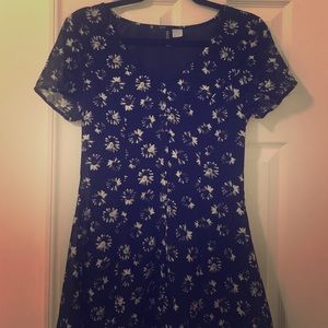 Daisy print dress