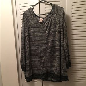 Black and gray long sleeve plus size shirt