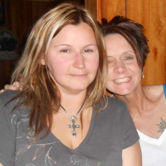 Meet Amy ☀️Posh Ambassador & Shopper☀️ - Picture 2 of 8