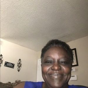 Meet your Posher, Gina