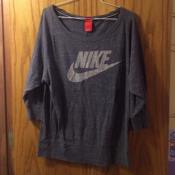 Nike 3/4 quarter sleeve grey shirt