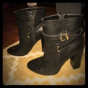 Ava & Aiden Leather Block Heel Ankle Boot