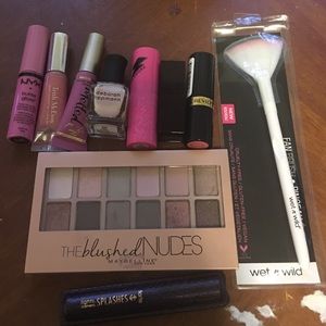 Makeup bundle