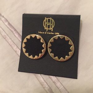 House of Harlow black earring studs