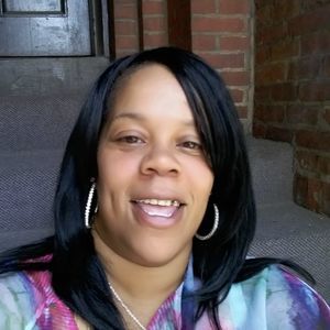 Meet your Posher, Monique