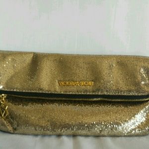 Vs gold clutch