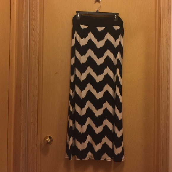 Karen Kane Dresses & Skirts - Maxi stripped skirt