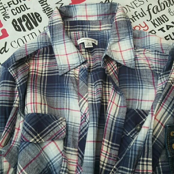 Tops - 💙💙Flanel  button down shirt💙💙