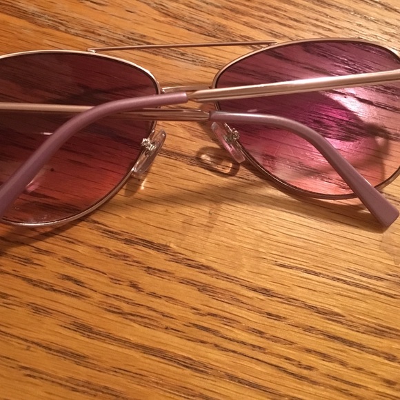 Purple Aviator sunglasses - Picture 2 of 2