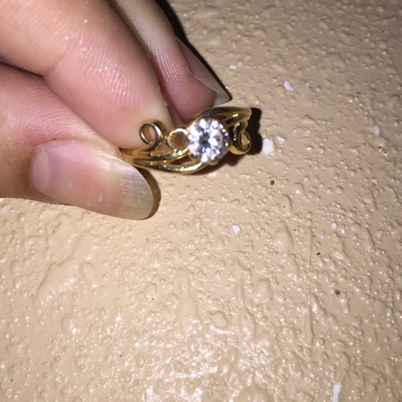 Re-list!! 14 k diamond ring!!