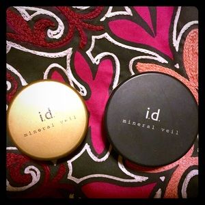 Two id Bare Minerals Mineral Veils