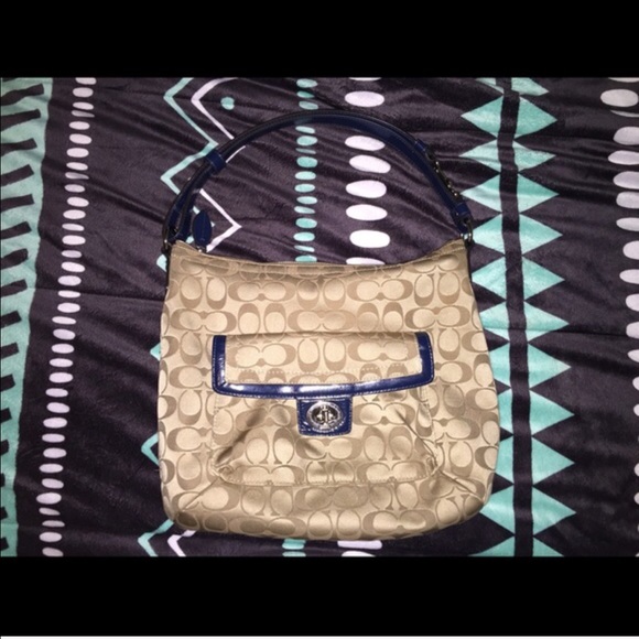 SOLD Coach bag - Picture 1 of 3