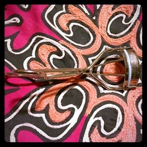 Tweezerman eyelash curler