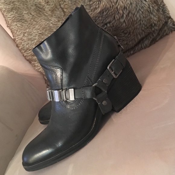Dolce vita Teyla bootie in grey leather