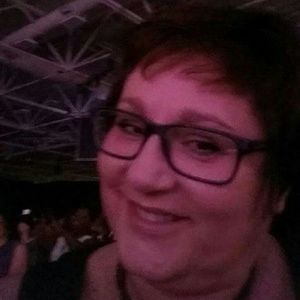 Meet your Posher, Debbie