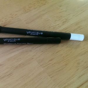 Younique Pristine eye pencil brand new