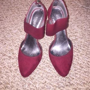 Burgundy Nine West pumps