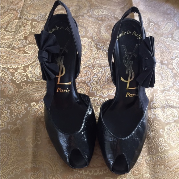 Vintage patent leather Yves Saint Laurent  pumps
