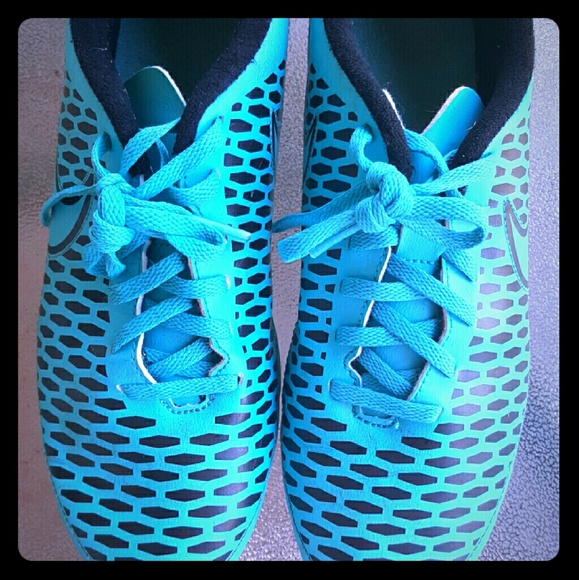 Nike Soccer cleats for boys size 8