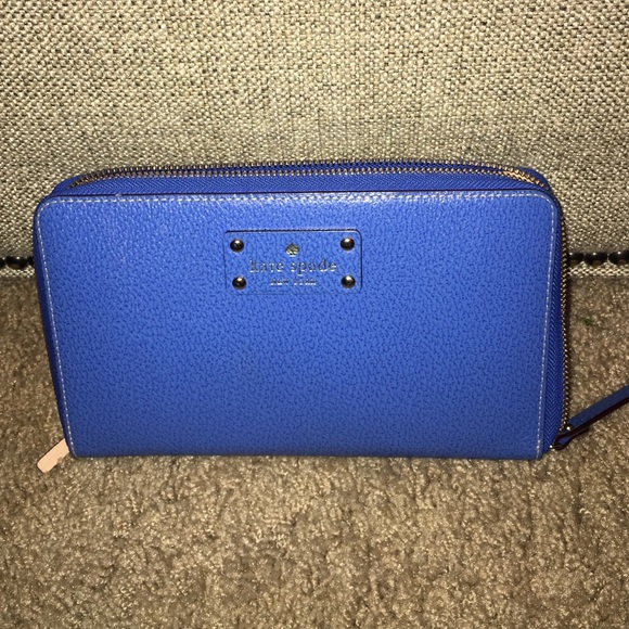 Kate Spade travel wallet