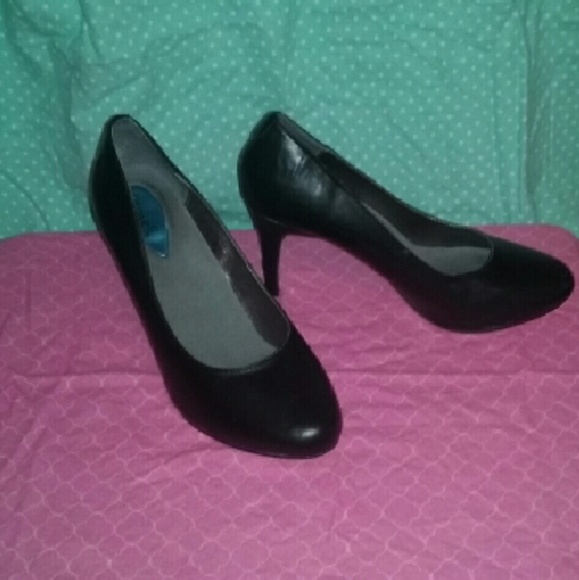 Black stilettos size 10.5