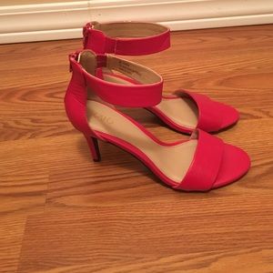 Red heels-NEVER WORN