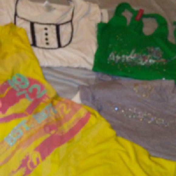 Bundle of summer clothes - Picture 1 of 4