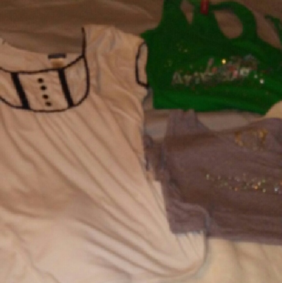 Bundle of summer clothes - Picture 2 of 4