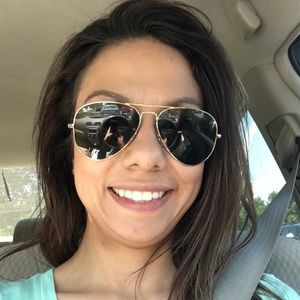 Meet your Posher, Roxanne