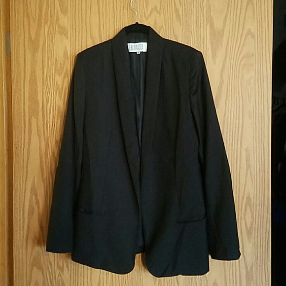 BB Dakota Jackets & Blazers - BBQ Dakota Boyfriend Tuxedo Blazer sz 10 BB Dakota Jackets & Blazers - BBQ Dakota Boyfriend Tuxedo Blazer sz 10