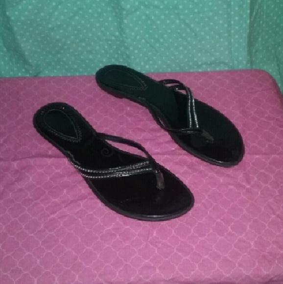 Black dressy flip flop sandals