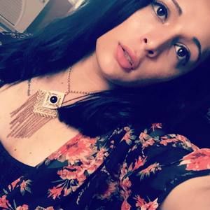 Meet your Posher, Adriana