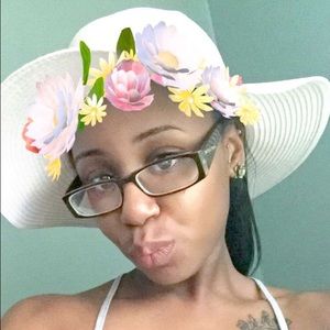 Meet your Posher, Alisia