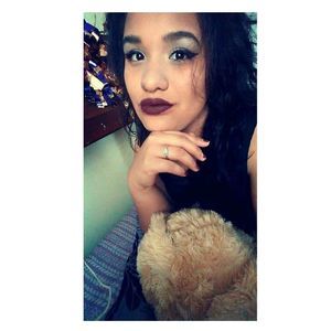 Meet your Posher, Daniela